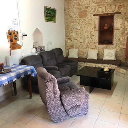 Friendly Villagehouse Paphos Esterno foto